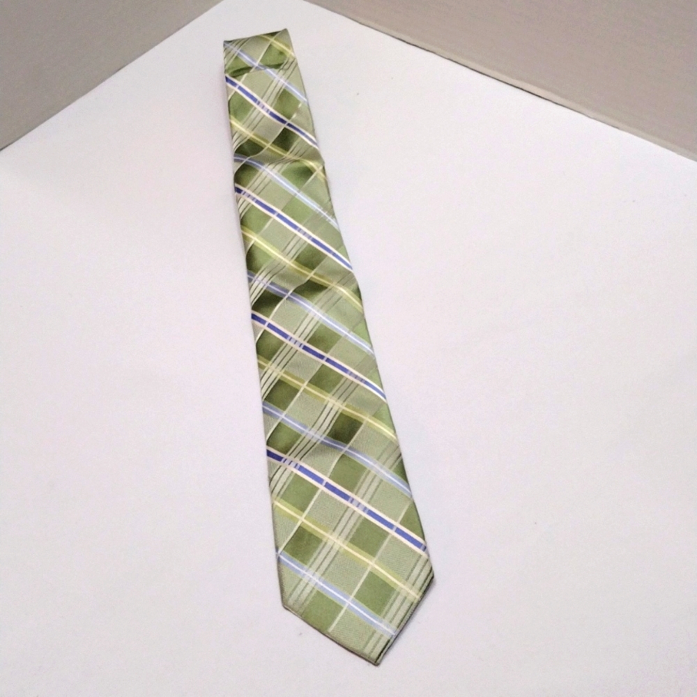 Jones New York Green, Blue and Multiple Patterns Men's Tie NT# 12